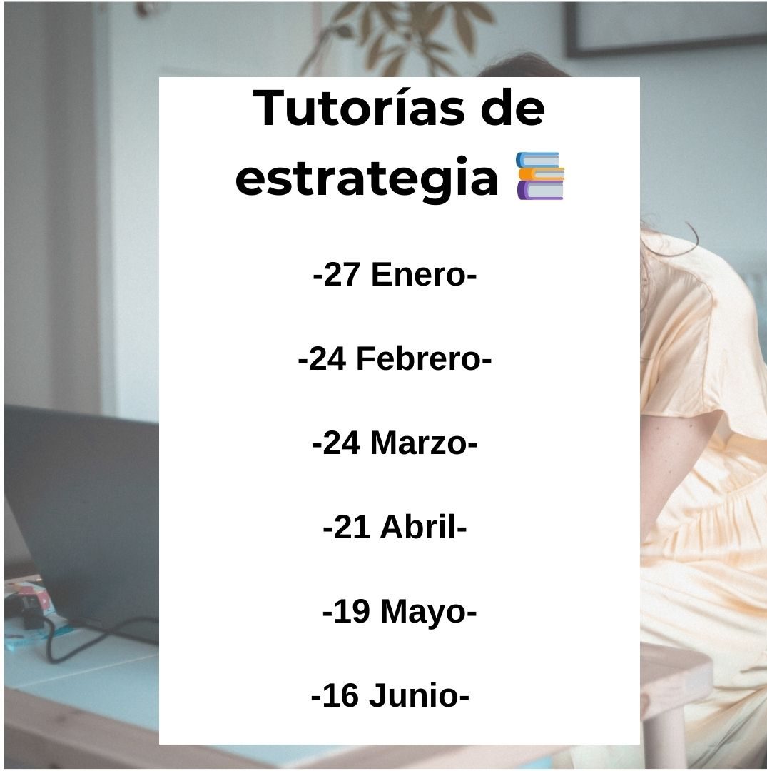 Estudiante preparando oposiciones de justicia con las tutorías grupales de Patricia Israel, tomando apuntes del temario actualizado.